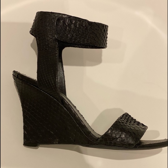 Celine Strappy Sandals. Size 7 - Picture 3 of 8